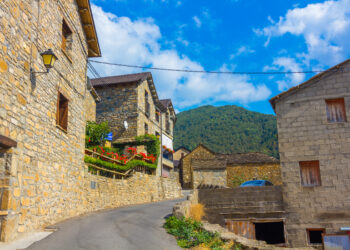 Casa de piedra en los Pirineos