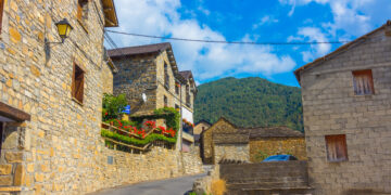 Casa de piedra en los Pirineos